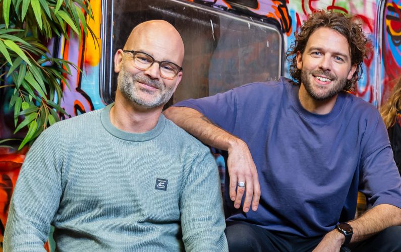 In gesprek met Martijn en Sil: 20 jaar Kunsteducatie Nederland
